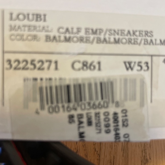 Christian Louboutin - Picture 13 of 13